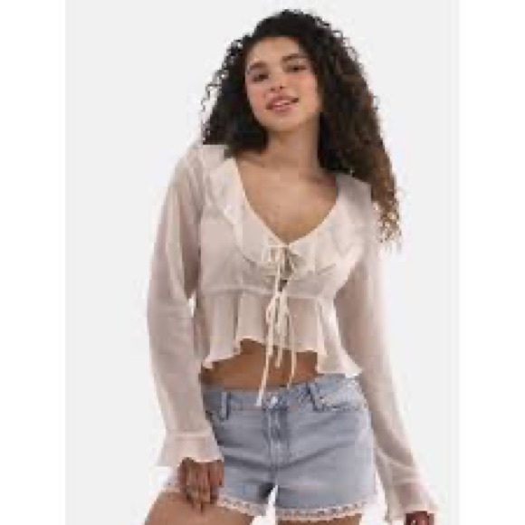 No Boundaries Tops - No Boundaries Ivory Ruffle Tie-Front Crop Top  Blouse; Medium, NEW